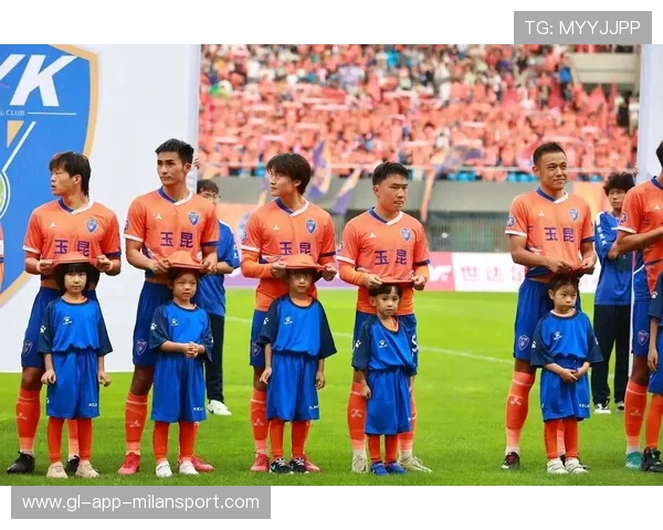 云南玉昆一脚直传差点撕开正中路线